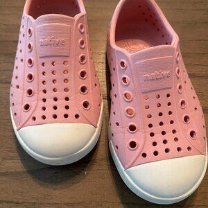 Toddler Girl's Pink Native Shoes S-7